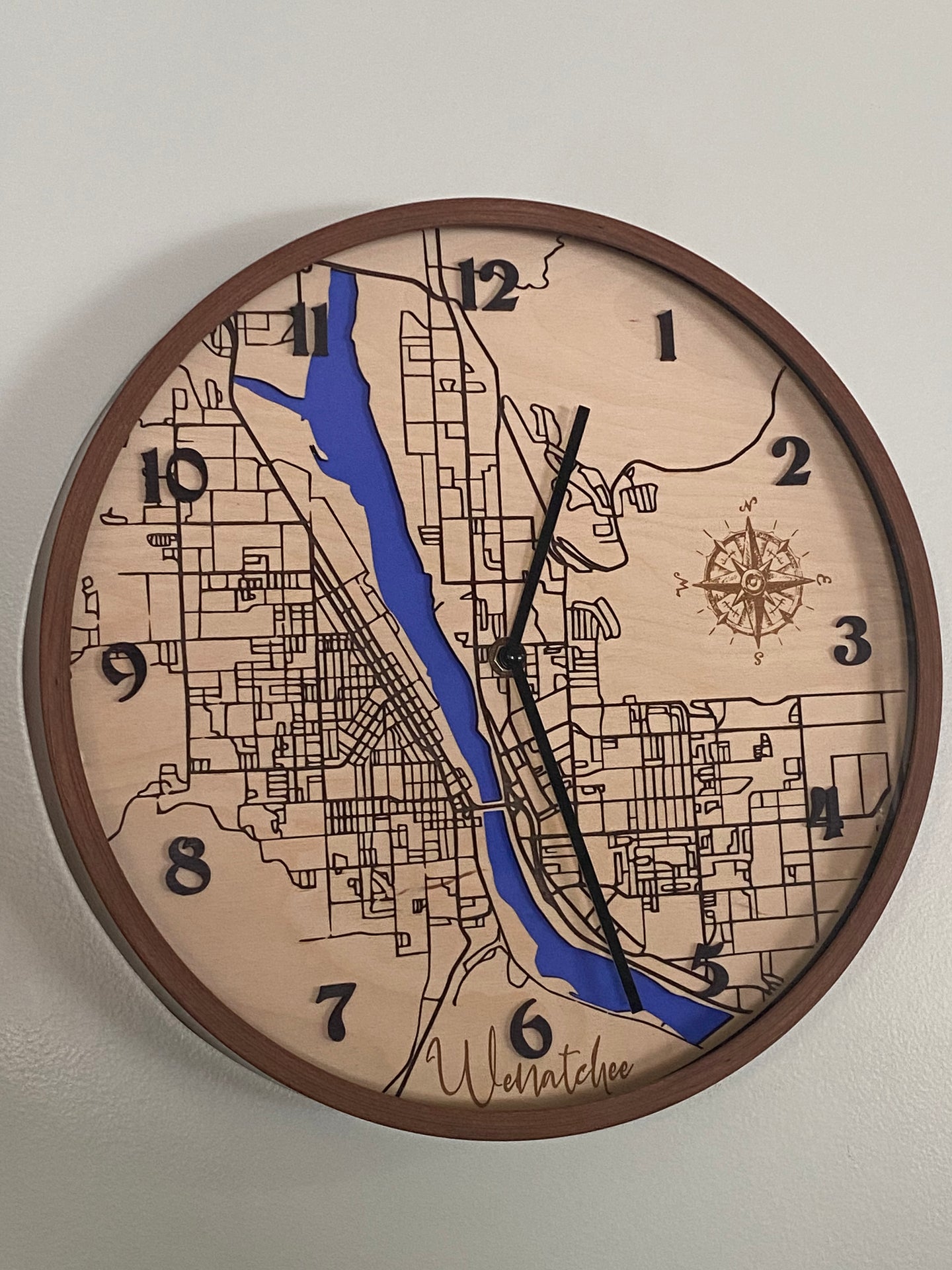 14in Wall Clock Wenatchee , USA